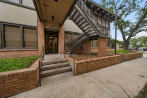 6800 park ten blvd 11