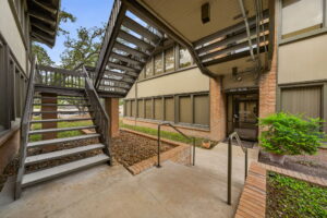 6800 park ten blvd 13